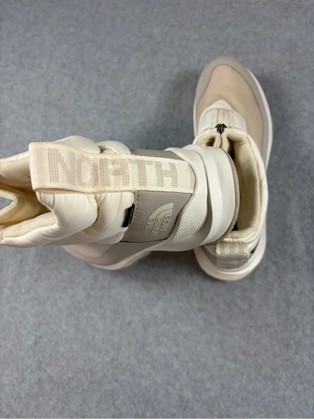The North Face Women's Cream & Tan Quilted Winter Zip Boots